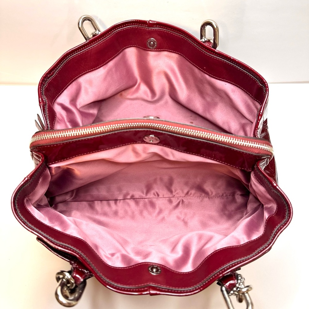 ✅ Sold ✅ Y2K Coach Chelsea Jayden Burgundy Patent Leather Tote Handbag Satchel - Picture 12 of 16